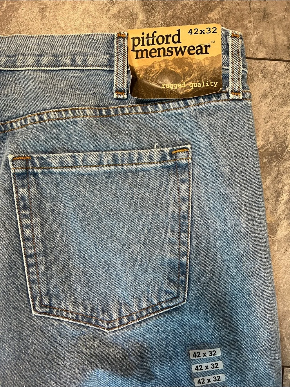 NWT Pitford Menswear Light Wash Straight-Leg Jeans rugged quality